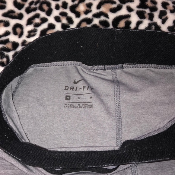Grey Nike pro leggings - Picture 2 of 3